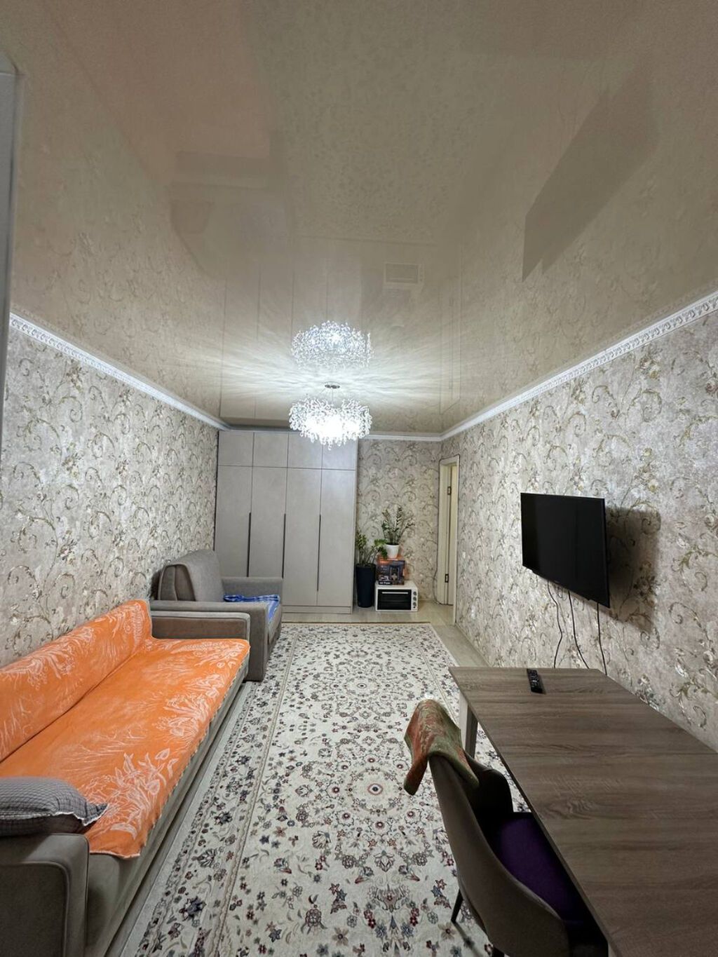2 комнаты, 42 м², ул. Московская / Гоголя 104 серия, 1 этаж, Свежий ремонт: фото 1
