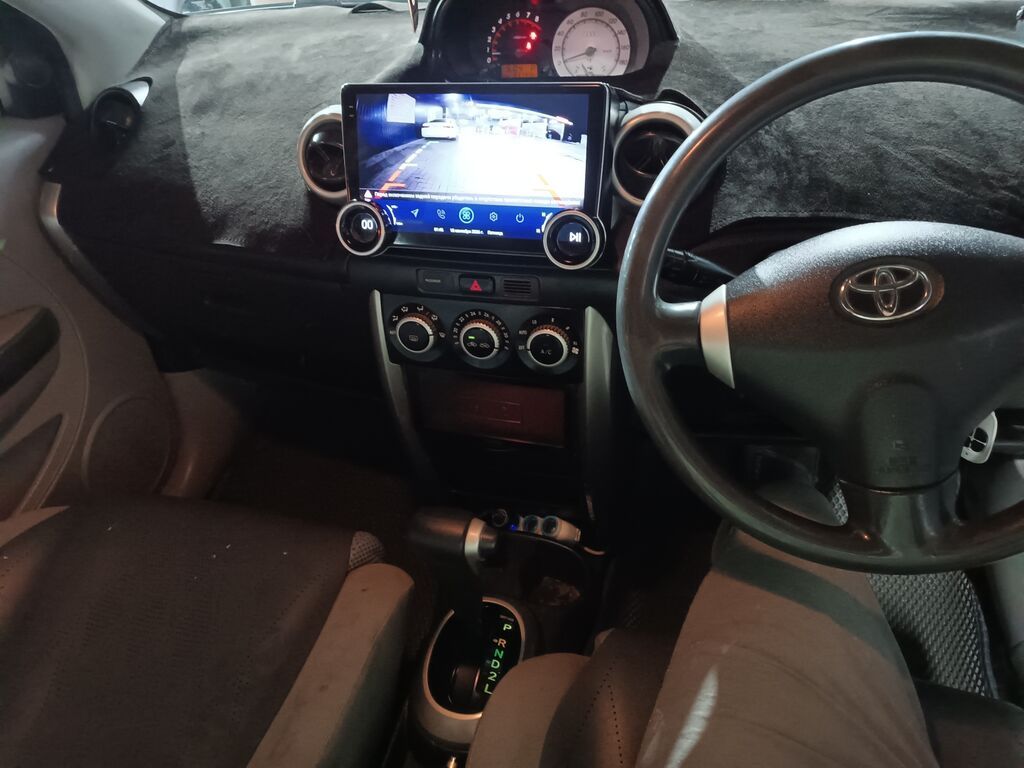 Toyota Ist: 2003 г., 1.3 л, Автомат, Бензин, Хэтчбэк: фото 4