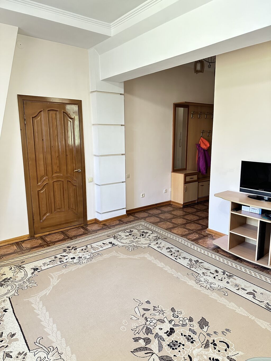 2 комнаты, 45 м², Золотой квадрат Сталинка, 3 этаж, Старый ремонт: фото 3