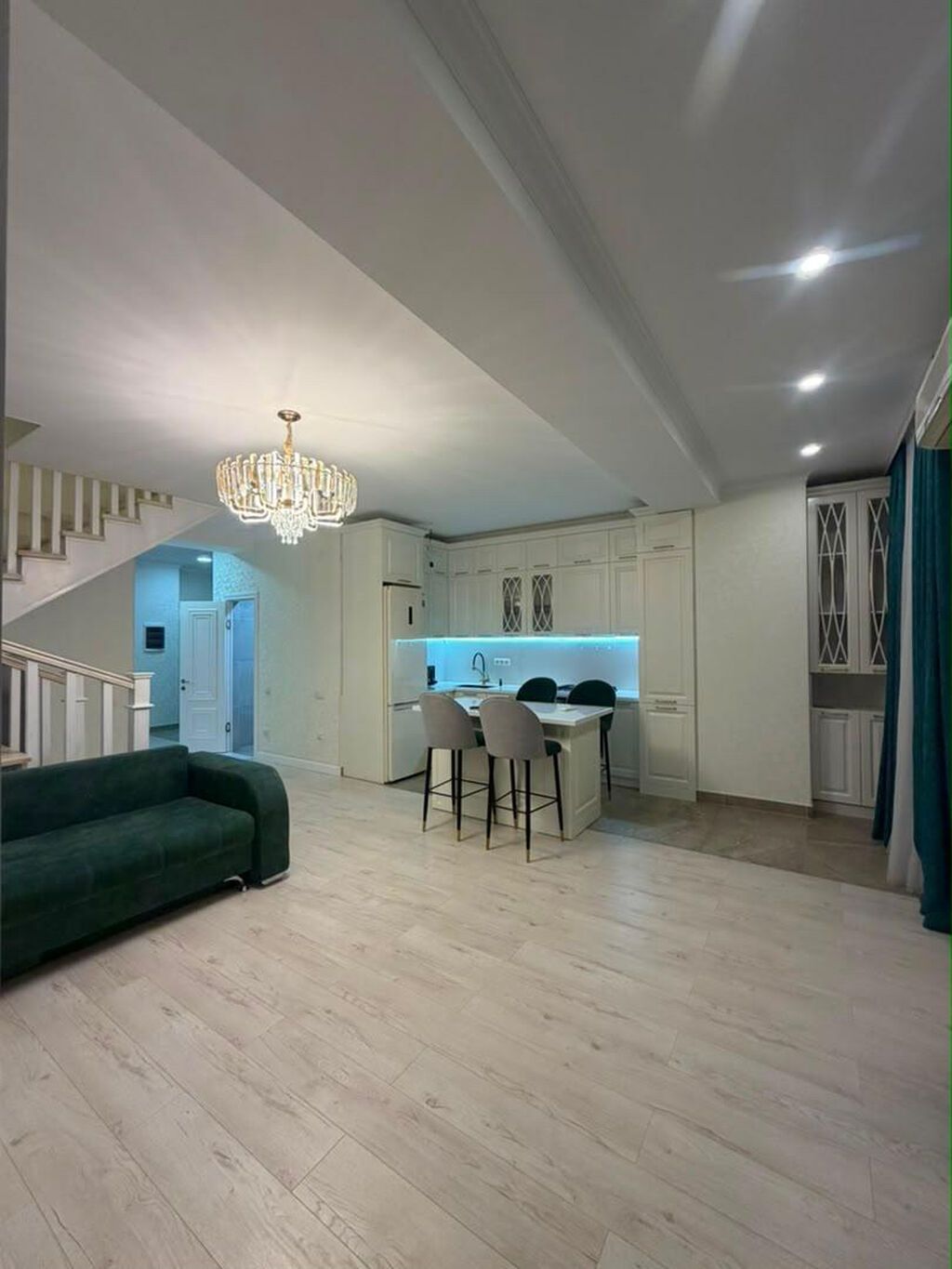 4 комнаты, 125 м², Ала-Арча ТРЦ Элитка, 11 этаж, Дизайнерский ремонт: фото 2