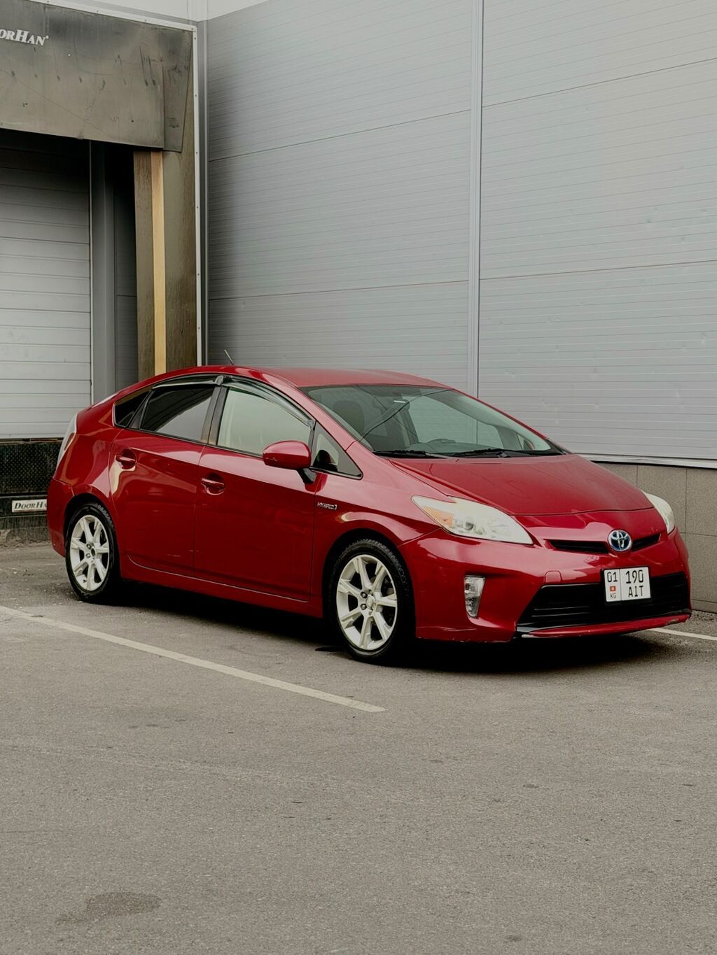 Toyota Prius: 2014 г., 1.8 л, Вариатор, Гибрид, Лифтбек: фото 4