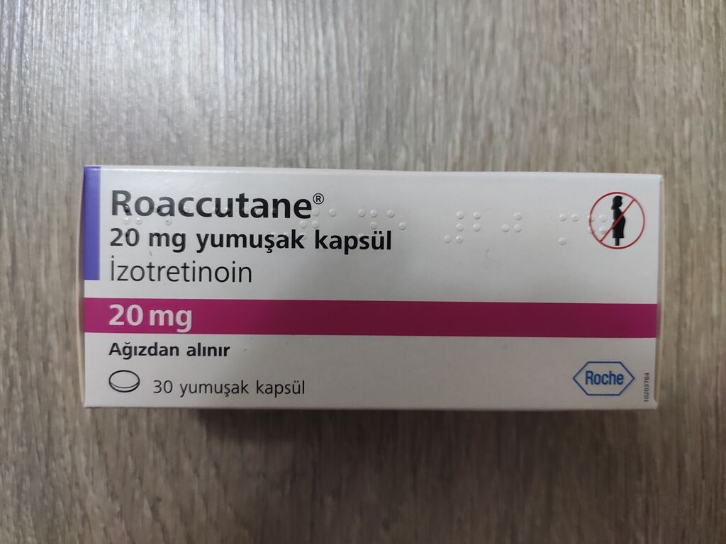 Роаккутан отзывы. Роаккутан 20 мг. Роаккутан 10 мг. Роаккутан в Турции. Роаккутан гель.