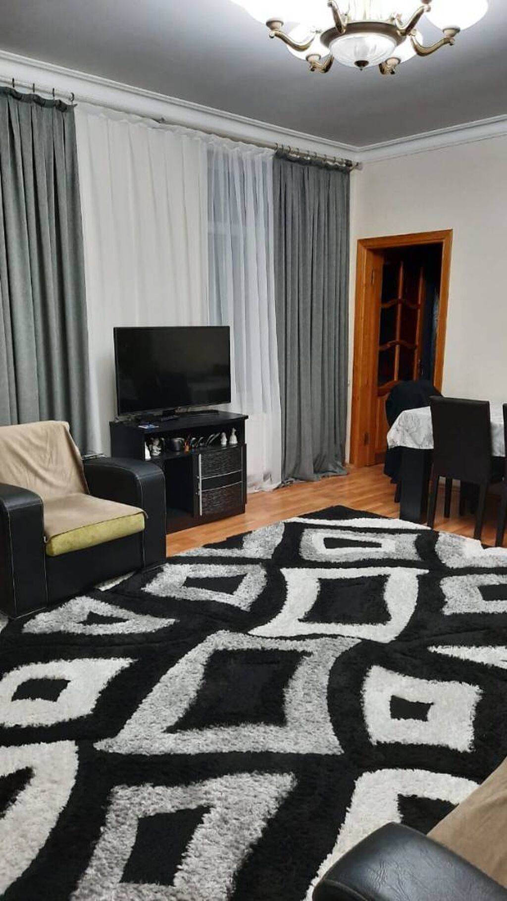 4-cü mikrorayon, 3 otaqlı, Yeni tikili, m. Memar Əcəmi, 90 kv. m