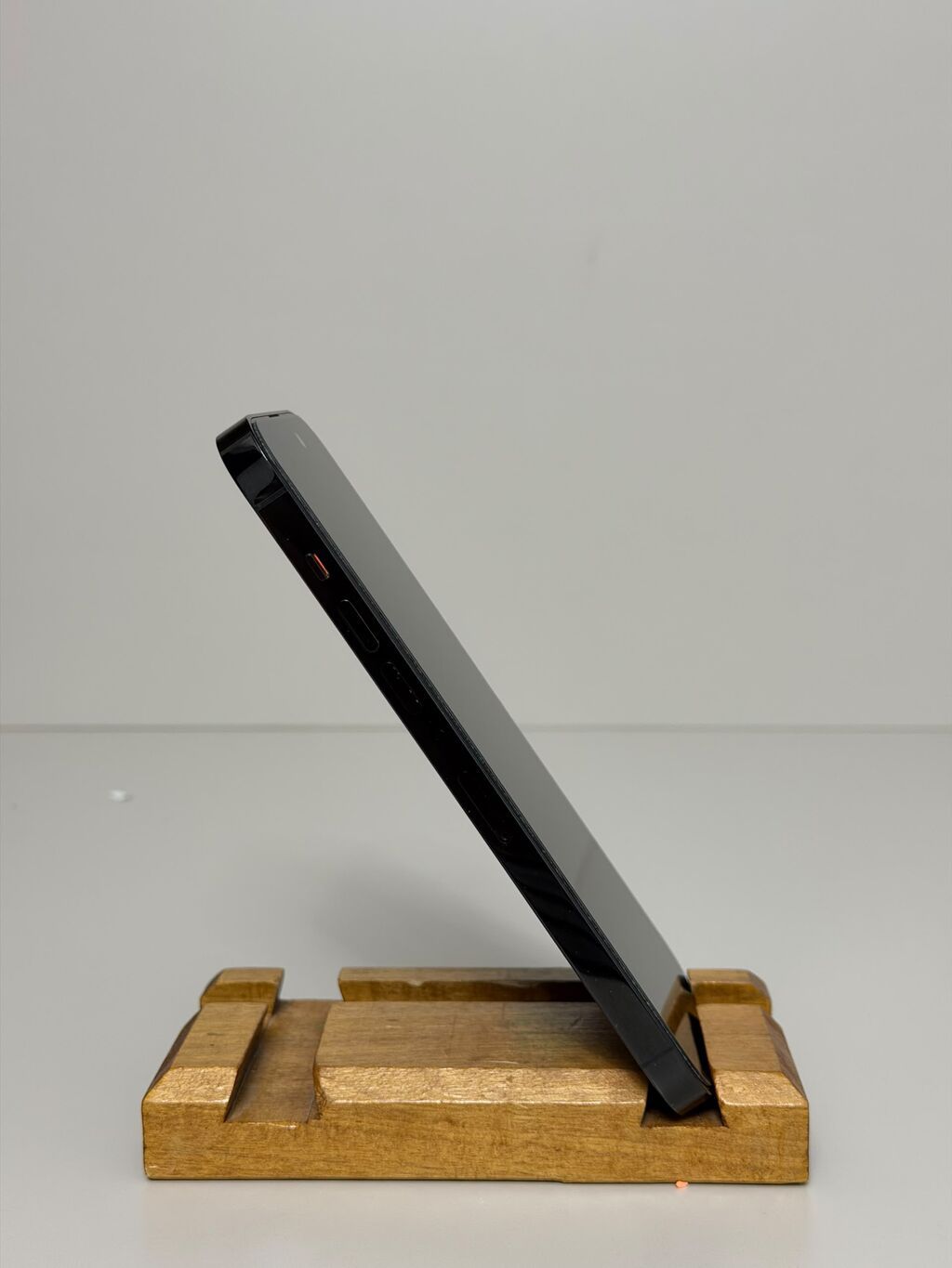 IPhone 14 Pro Max, Б/у, 128 ГБ, Графит, Защитное стекло, Чехол, Коробка — фото 4