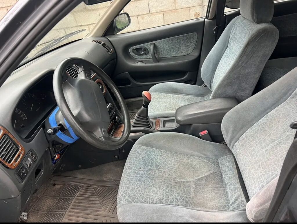 Mitsubishi Galant: 1998 г., 1.8 л, Механика, Бензин, Седан: фото 4
