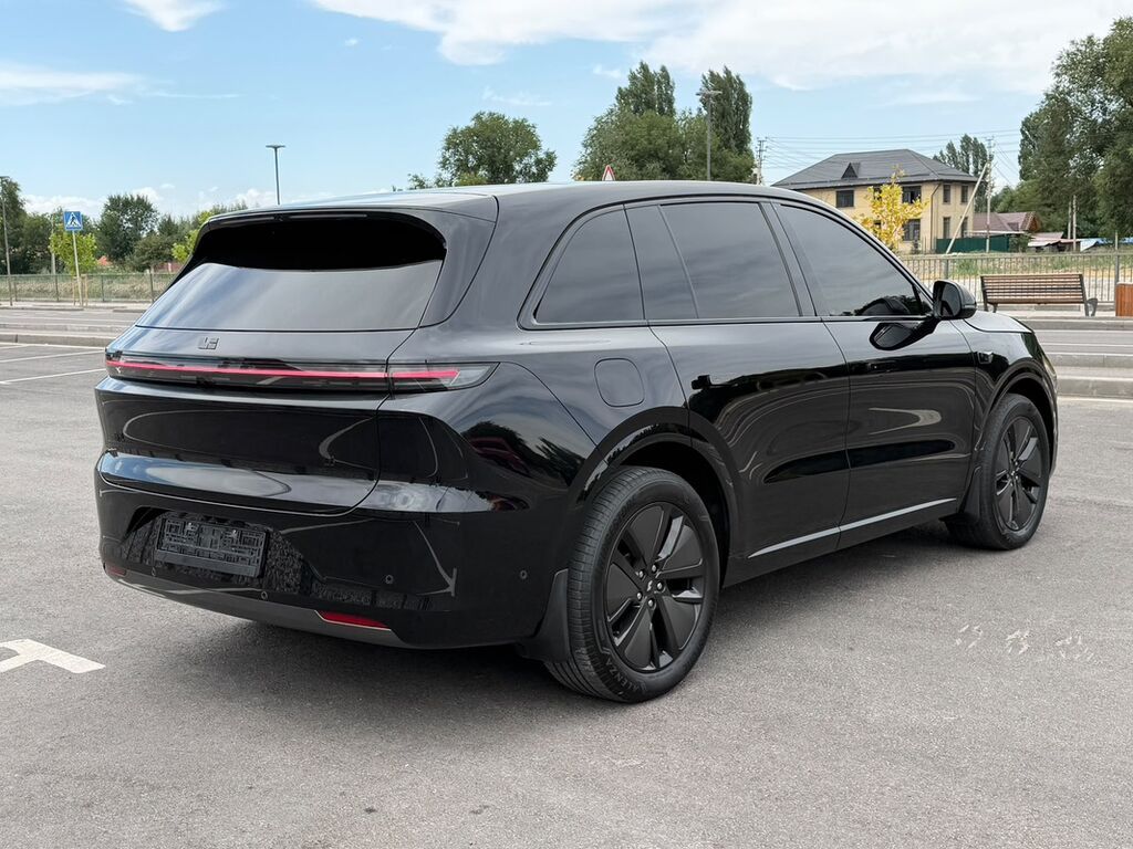 Lixiang L6: 2024 г., 1.5 л, Вариатор, Электромобиль, Внедорожник: фото 6