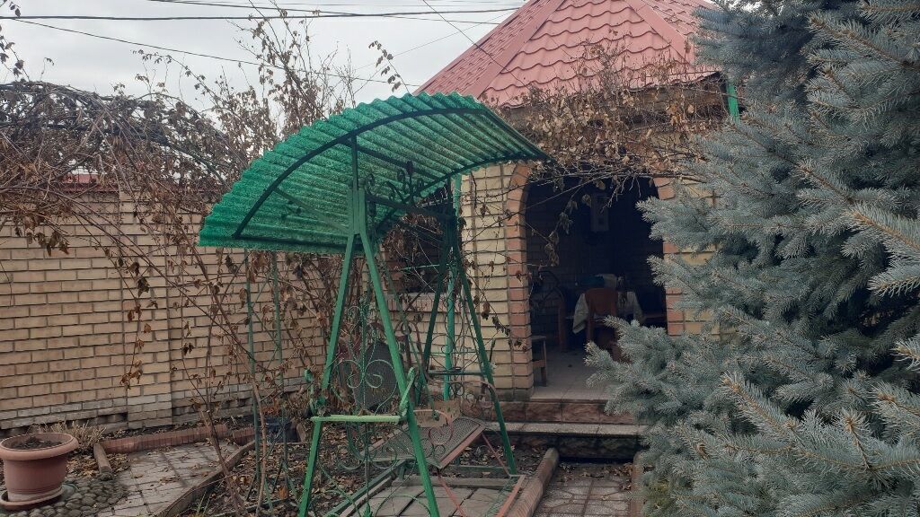 Продаю 3-уров.Дом,578м.кв.,6 комнат + 2 больших зала,высота потолков -
