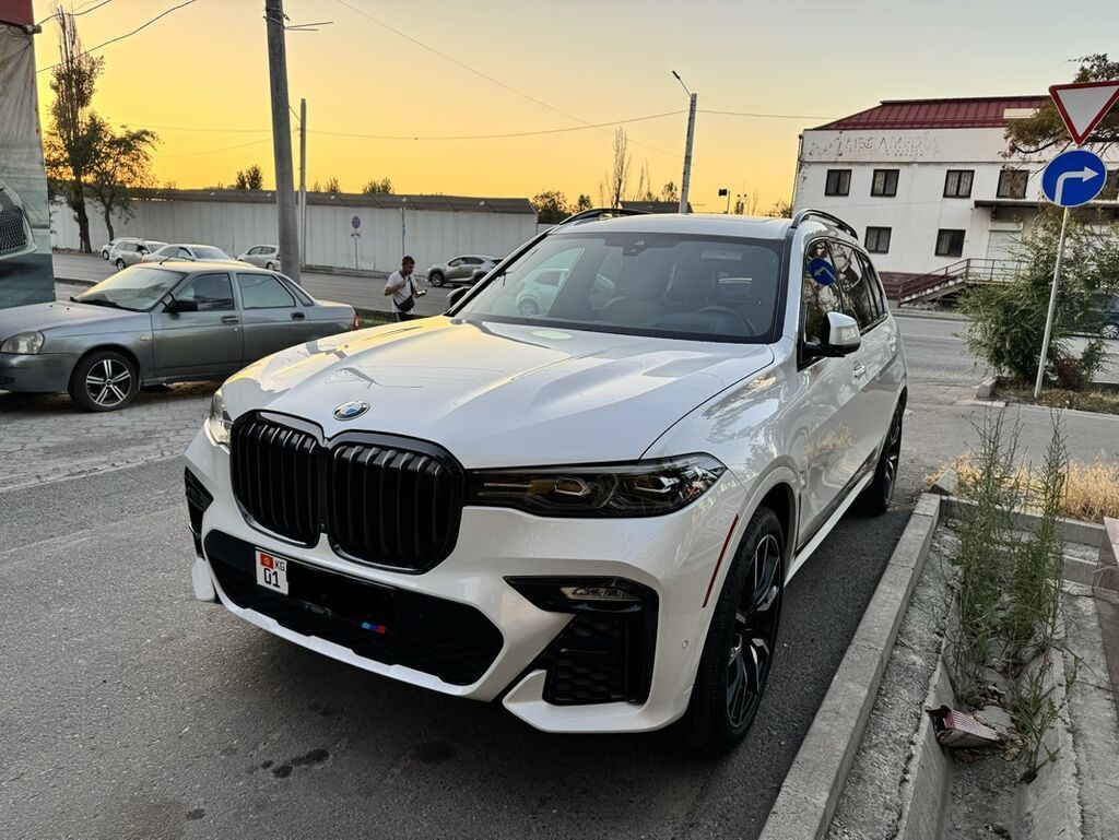 BMW X7: 2021 г., 3 л, Автомат, Бензин, Кроссовер: фото 2