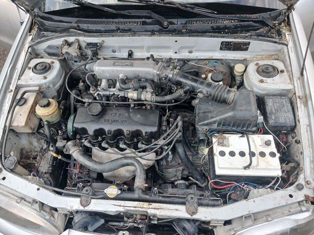 Daewoo Nexia: 1996 г., 1.5 л, Механика, Бензин, Седан: фото 8