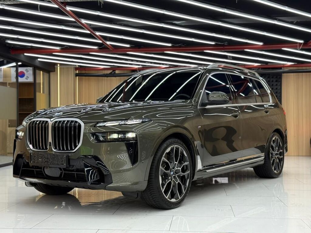 BMW X7: 2025 г., 3 л, Автомат, Бензин, Внедорожник: фото 2