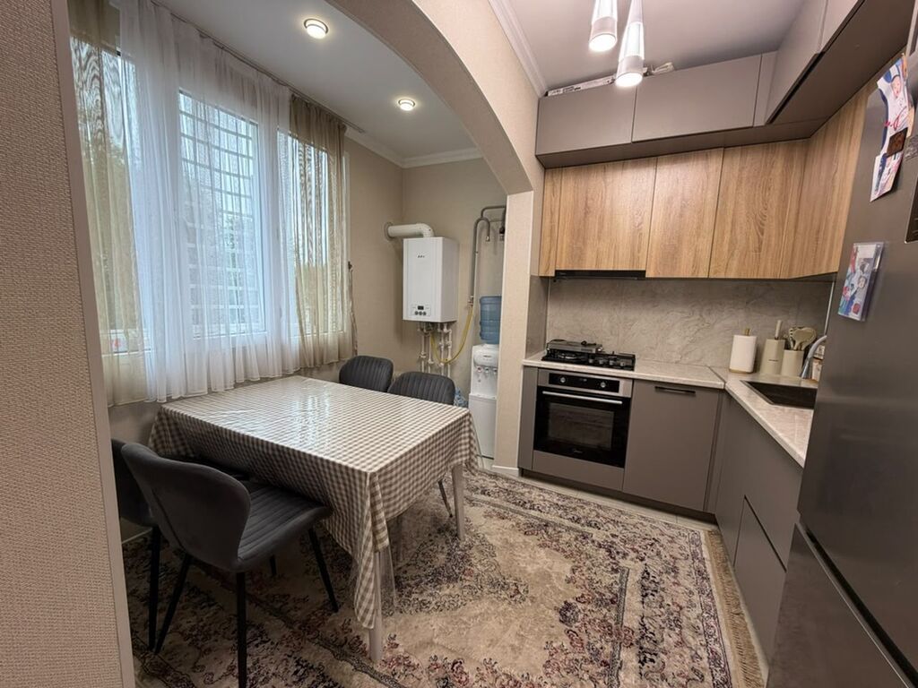 1 комната, 42 м², Элитка, 3 этаж, Дизайнерский ремонт: фото 2
