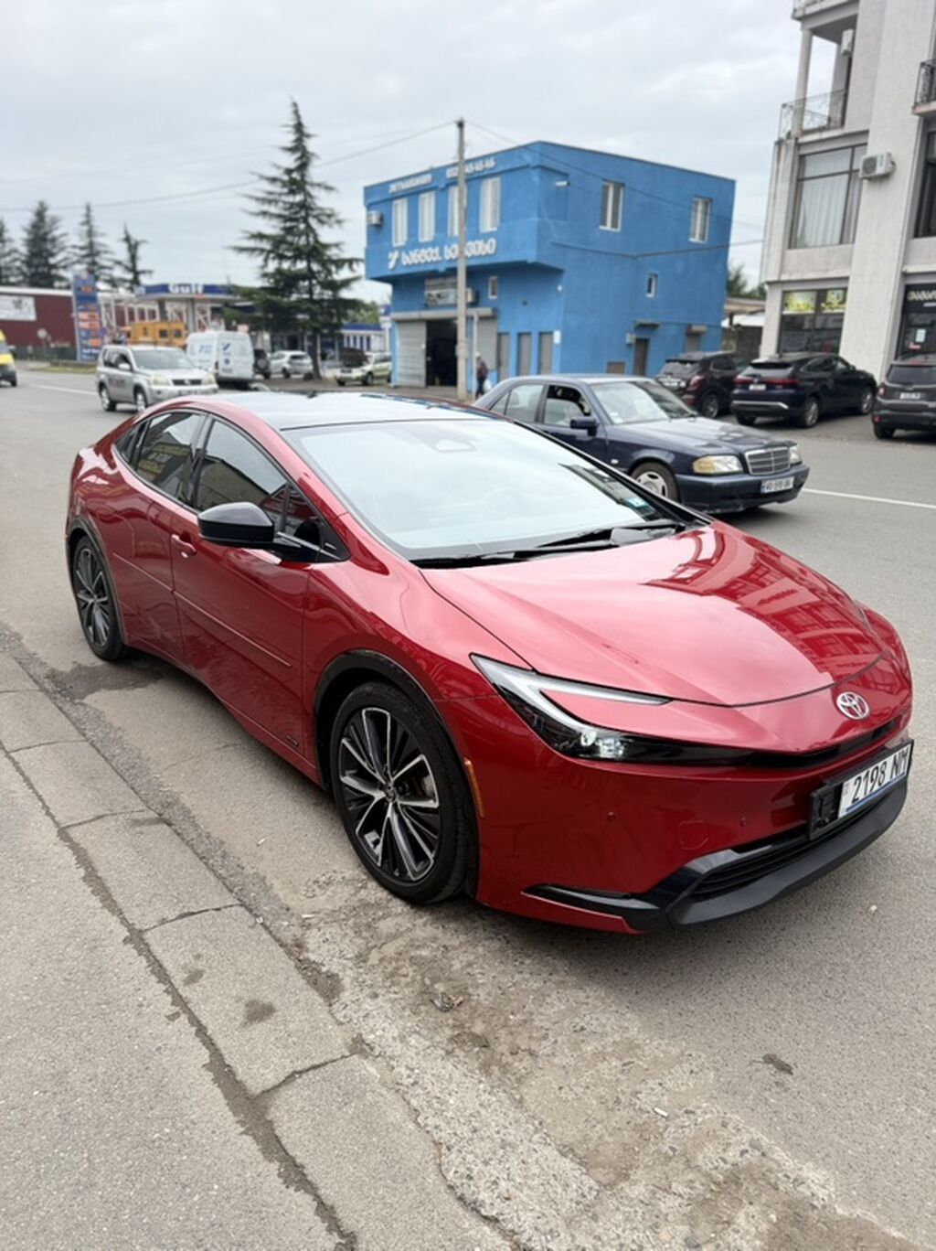 Toyota Prius: 2023 г., 2 л, Вариатор, Гибрид, Хэтчбэк: фото 7