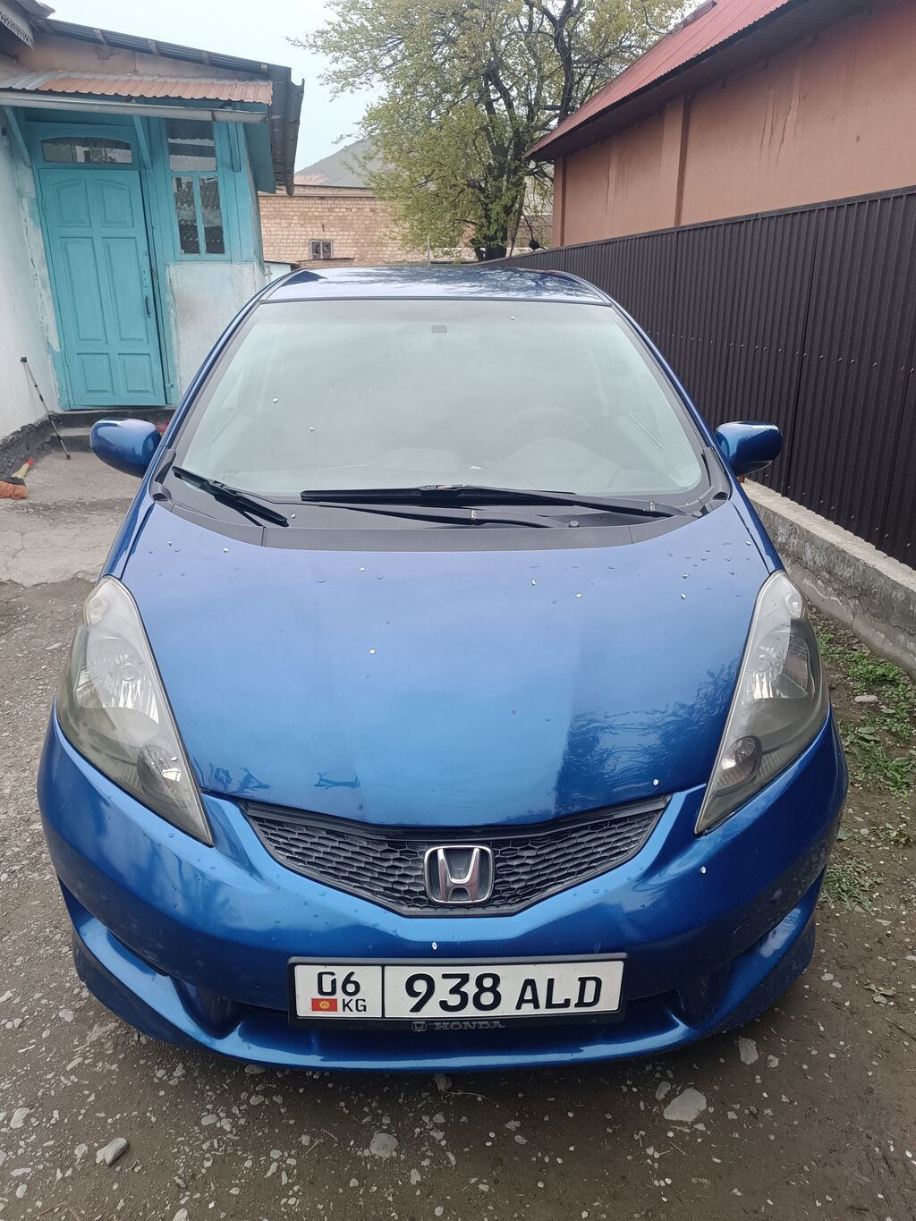 Honda Fit: 2009 г., 1.5 л, Автомат, Бензин, Хэтчбэк — фото 2