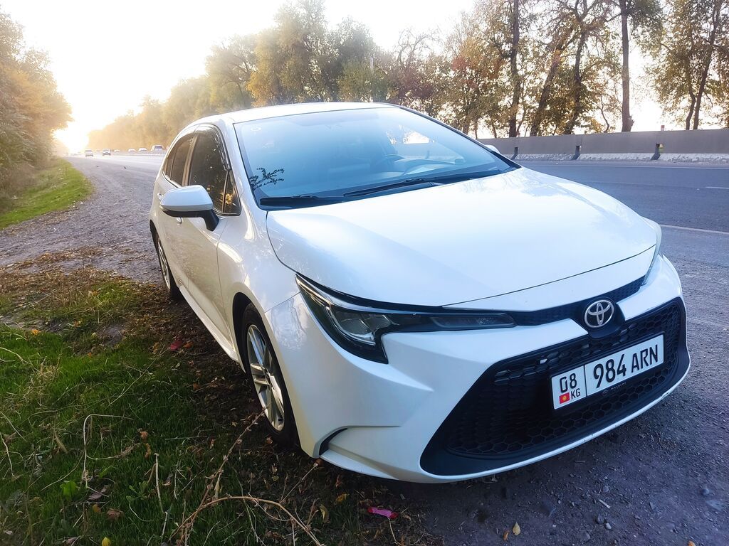 Toyota Corolla: 2020 г., 1.5 л, Автомат, Бензин, Седан: фото 1