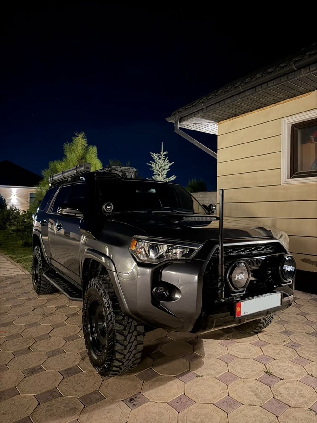 Toyota 4Runner: 2020 г., 4 л, Автомат, Бензин, Внедорожник: фото 3