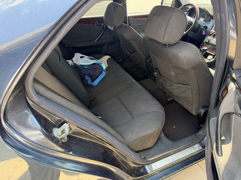 Mercedes-Benz E-Class: 2000 г., 3.2 л, Автомат, Бензин, Седан: фото 8