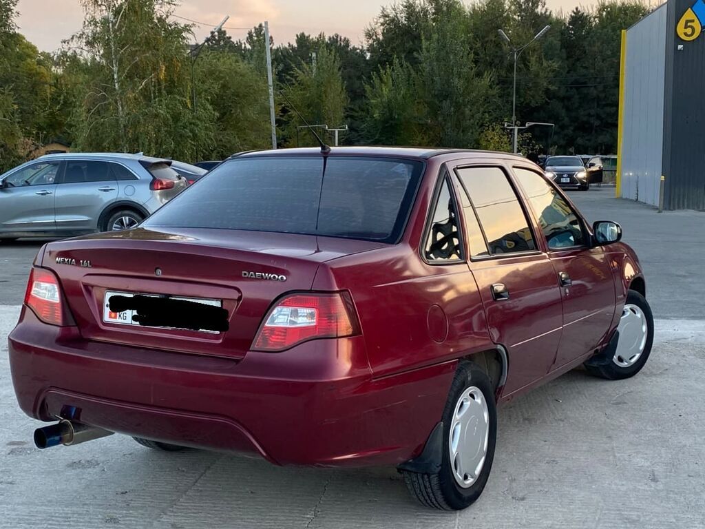 Daewoo Nexia: 2008 г., 1.6 л, Механика, Бензин, Седан: фото 4
