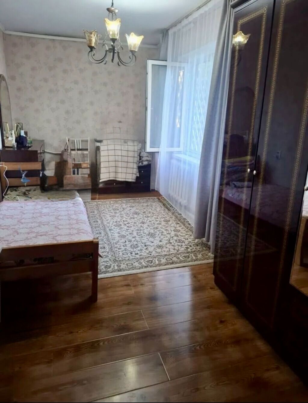3 комнаты, 58 м², 4 мкр 104 серия, 2 этаж, Евроремонт: фото 2