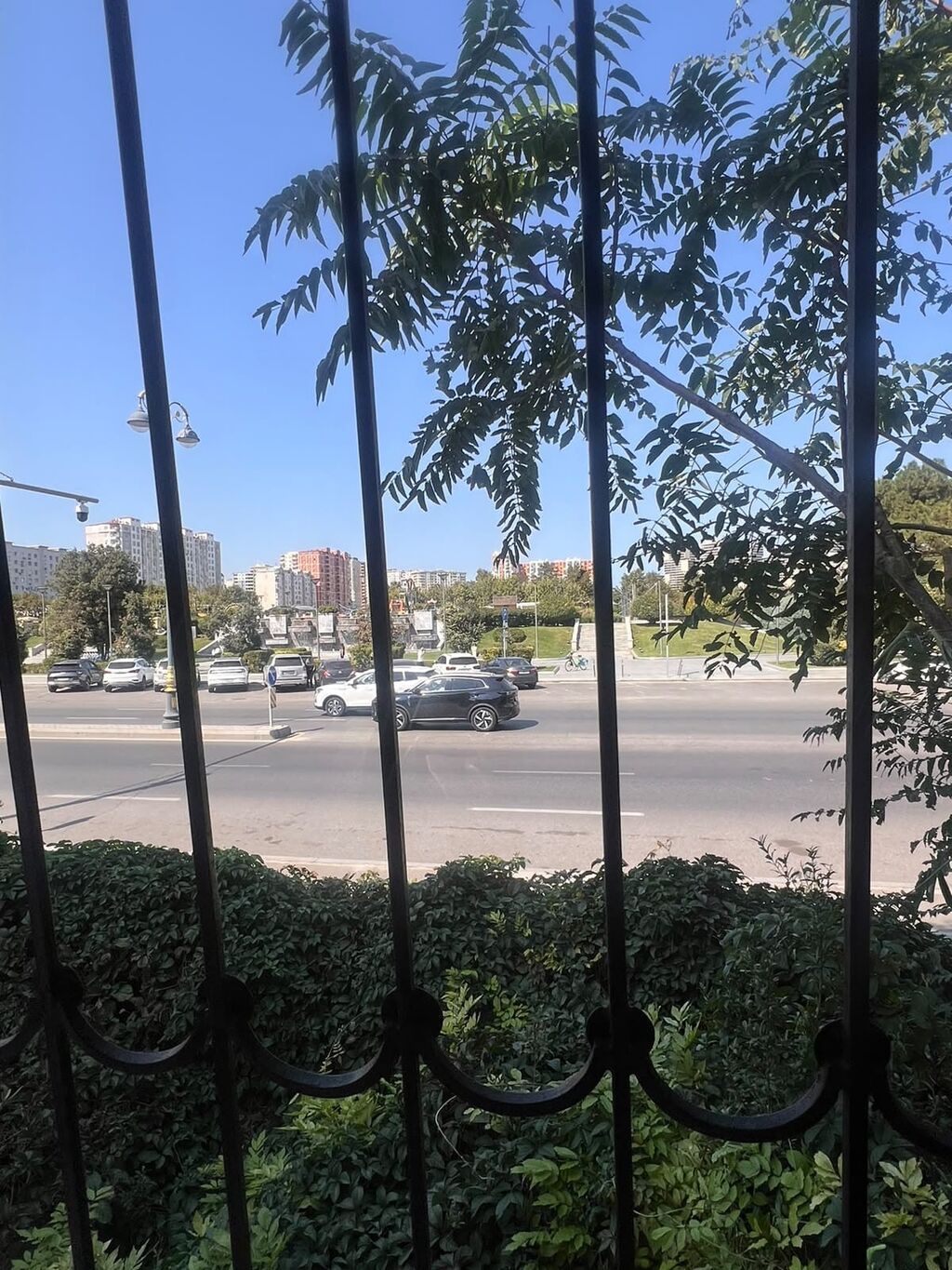 3 otaqlı mənzil – geniş və işıqlı planlama - Otaqlar: iri qonaq