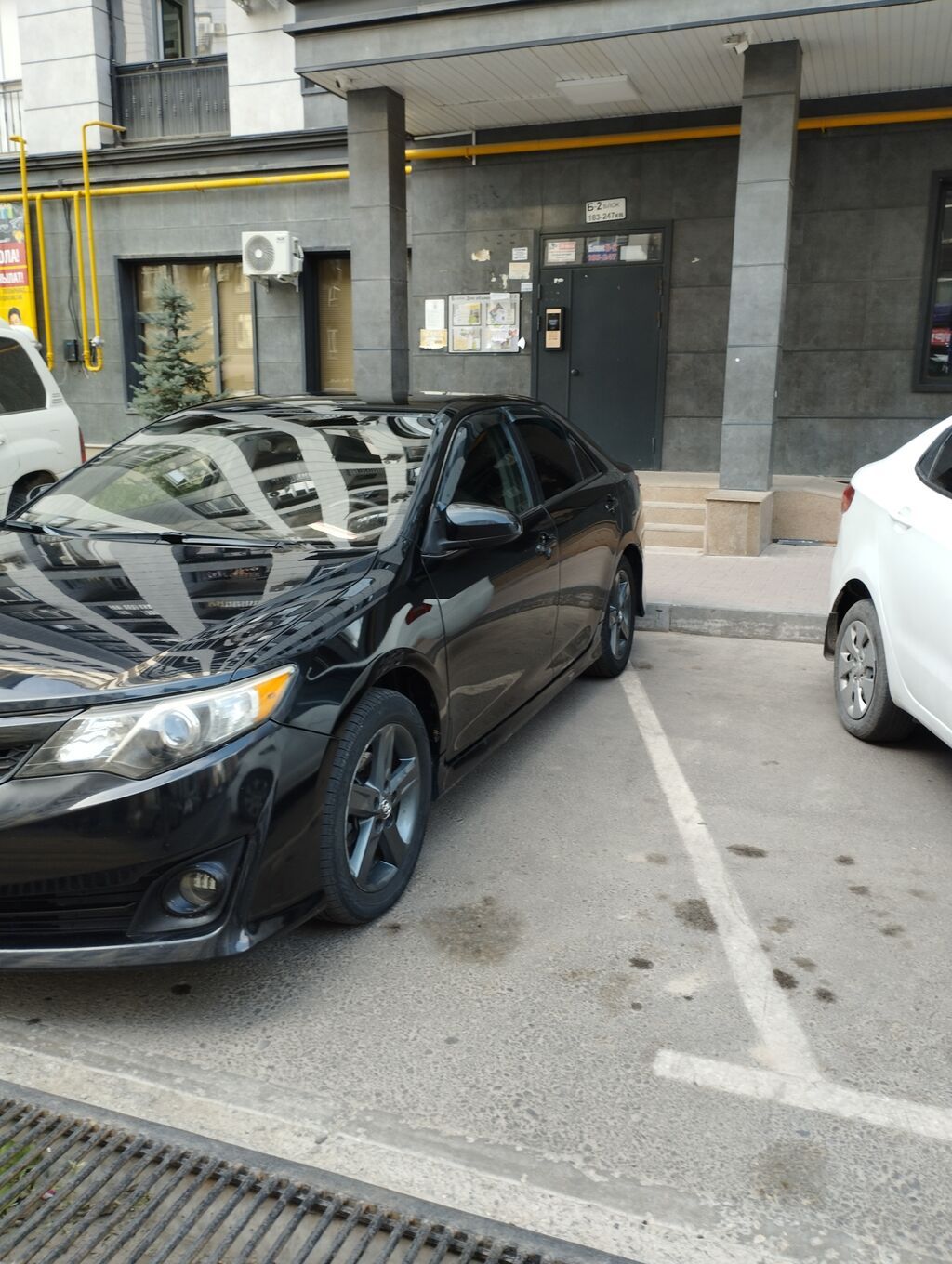 Toyota Camry: 2014 г., 2.5 л, Автомат, Бензин, Седан: фото 2