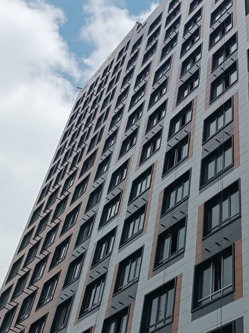 3 комнаты, 79 м², Тунгуч мкр Элитка, 12 этаж, ПСО (под самоотделку): фото 1