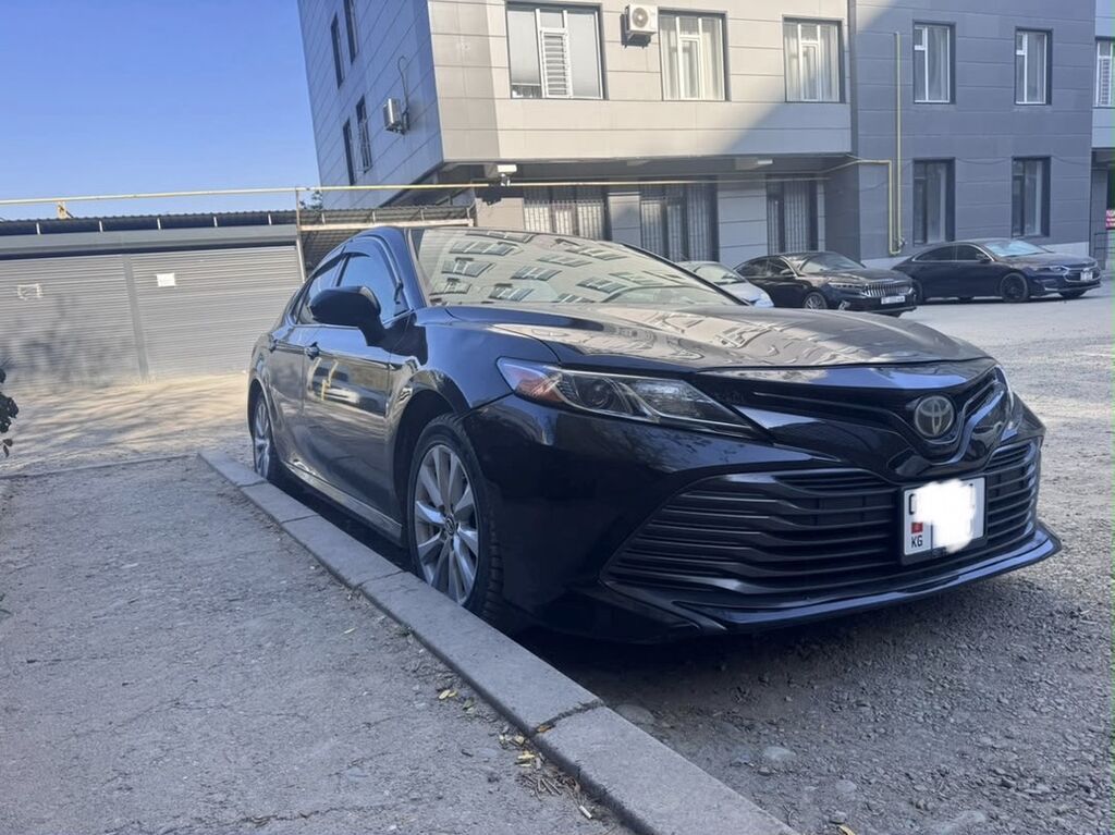 Toyota Camry: 2018 г., 2.5 л, Автомат, Бензин, Седан: фото 2