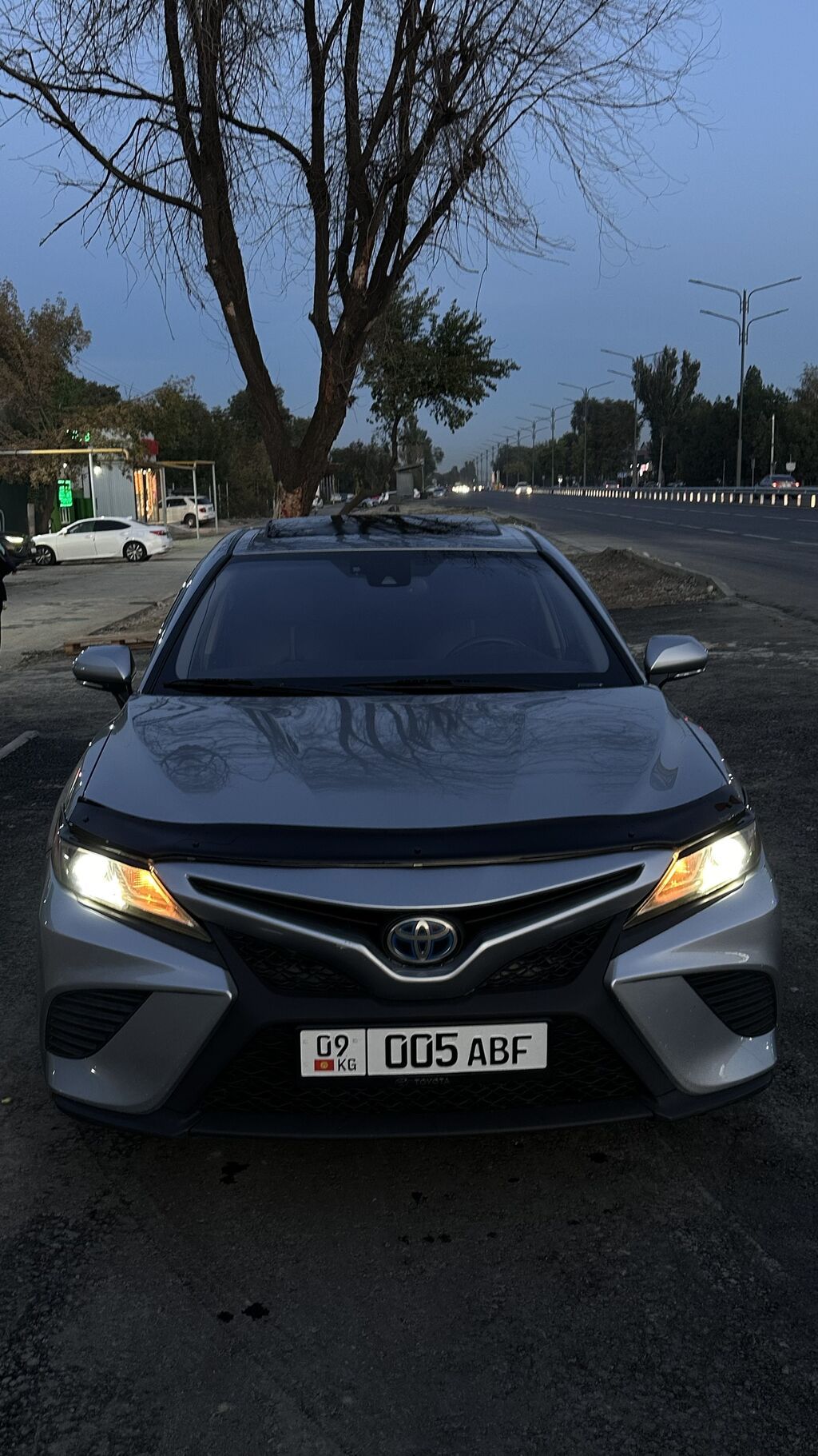 Toyota Camry: 2018 г., 2.5 л, Вариатор, Гибрид, Седан: фото 7