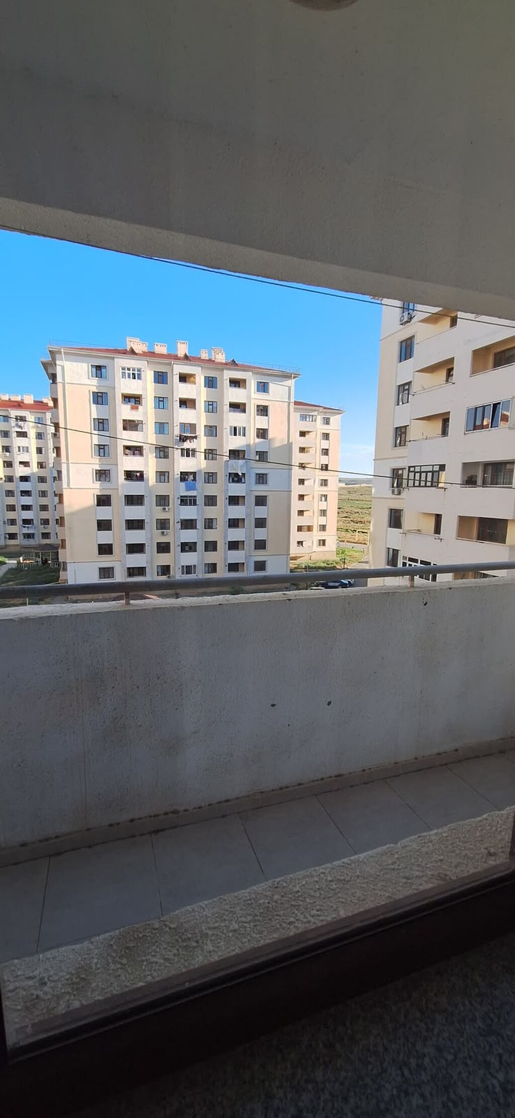 Kirayə/ satış üçün təqdim olunur: işıqlı və geniş planlı mənzil. -