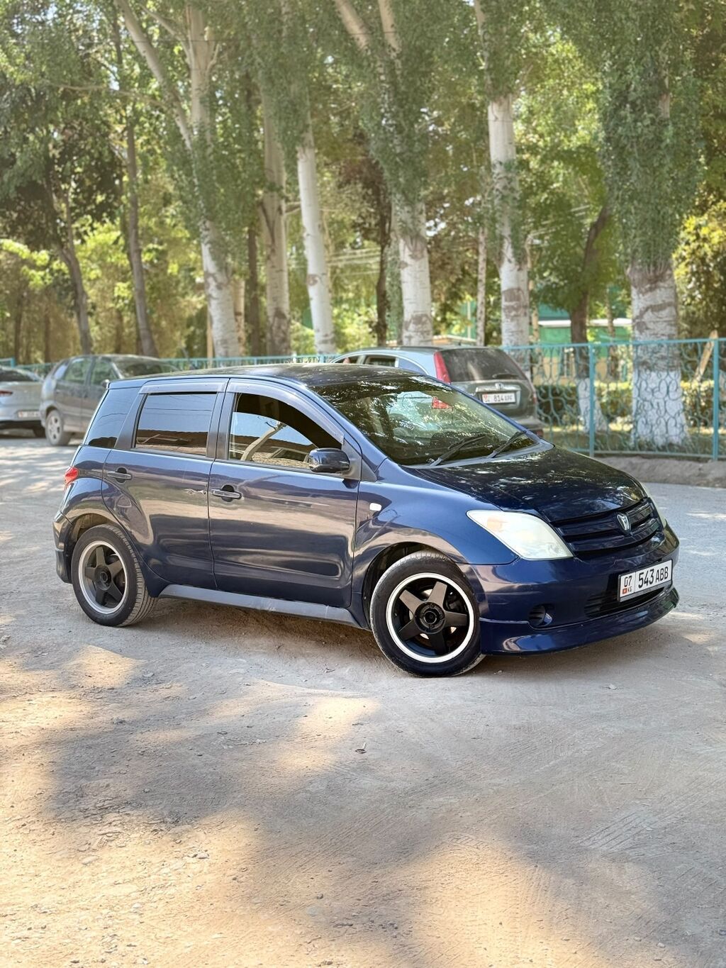 Toyota Ist: 2003 г., 1.3 л, Автомат, Бензин, Хэтчбэк: фото 4