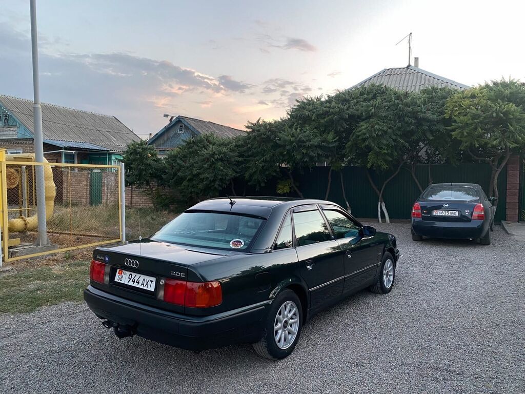 Audi S4: 1993 г., 2 л, Механика: фото 8