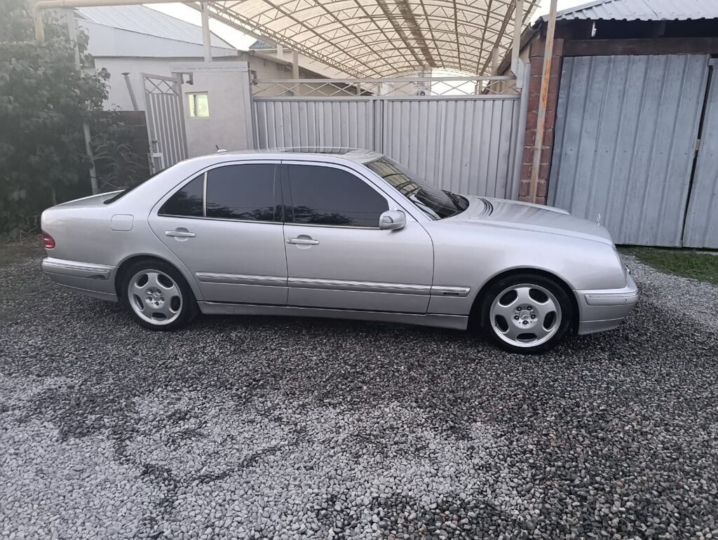 Mercedes-Benz E-Class: 2001 г., 4.3 л, Автомат, Бензин, Седан: фото 5