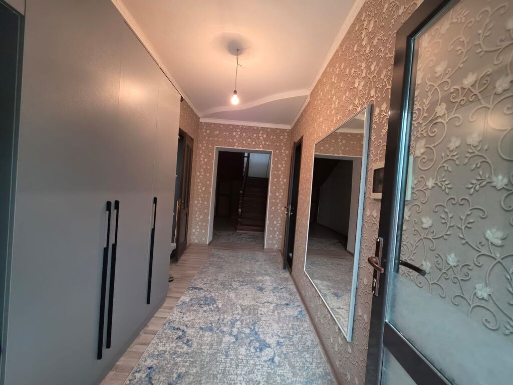 Продам большой дом 255 м² и землю в Кызыл-Кии: фото 4