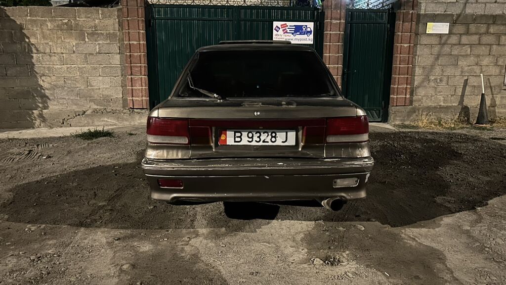 Mitsubishi Lancer: 1991 г., 1.5 л, Механика, Бензин: фото 6