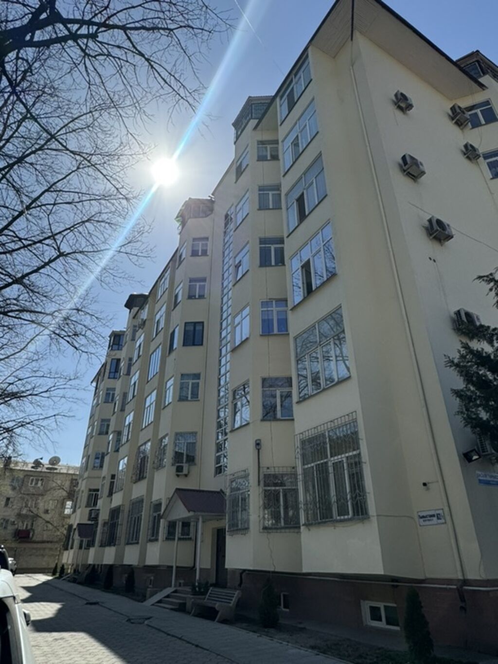 5 комнат, 210 м², бульвар Эркиндик Элитка, 6 этаж, Косметический ремонт: фото 1