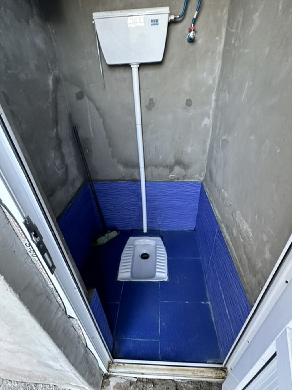 20 kv. m, 1 otaqlı, Qaz, Kanalizasiya, Kombi