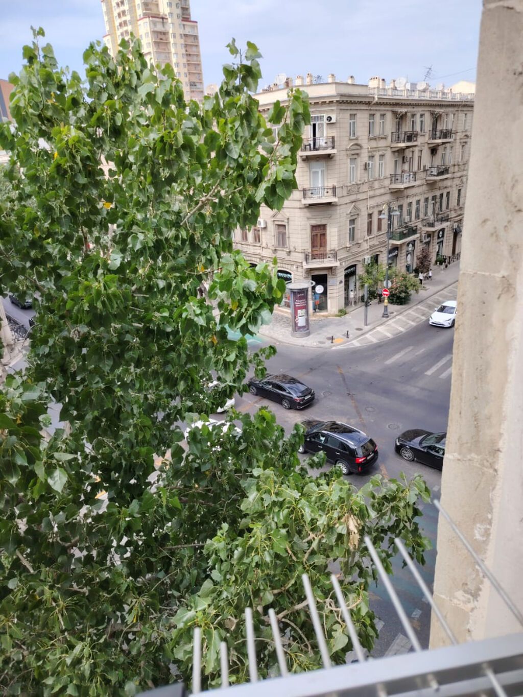 İcarəyə verilir 2 otaqlı köhnə tikili 75 m², Sahil m. 🏡 Сдается
