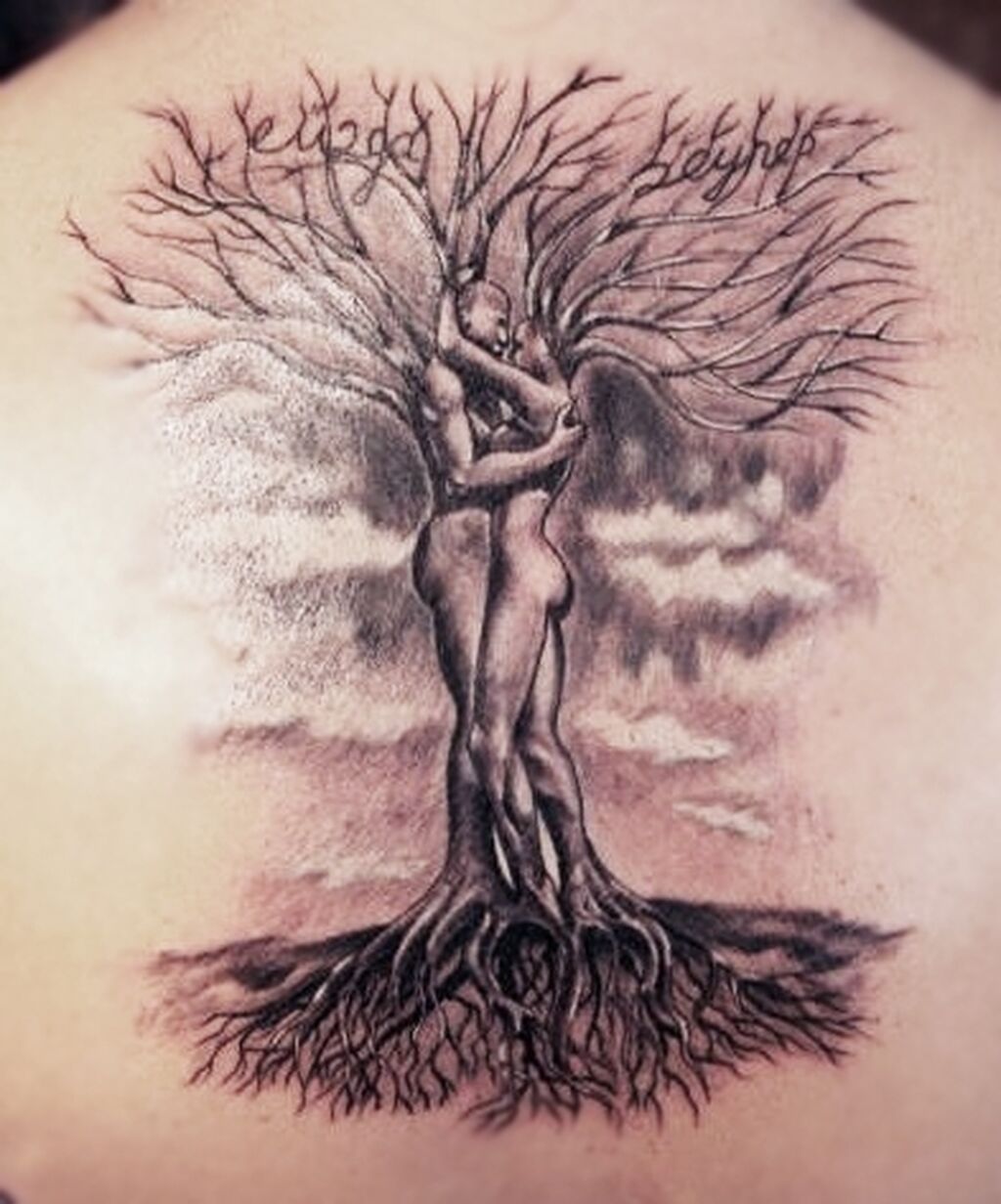 Татуировка дерево жизни на спине