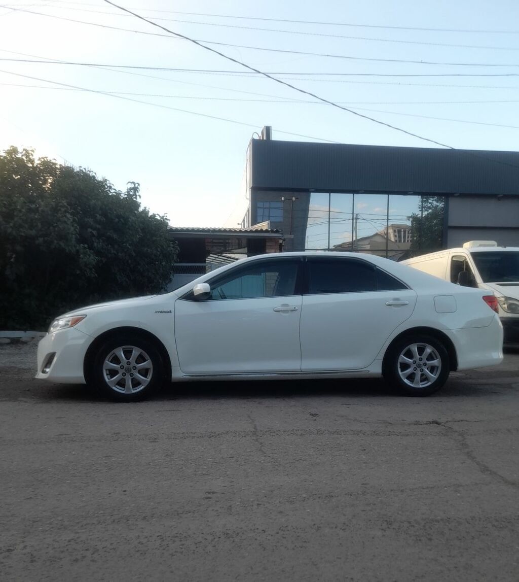 Toyota Camry: 2014 г., 2.5 л, Автомат, Гибрид, Седан — фото 4