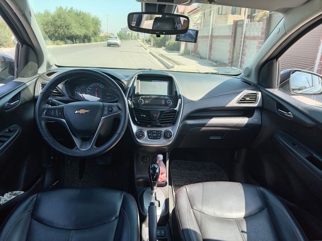Chevrolet Spark: 2017 г., 1 л, Автомат, Бензин, Хэтчбэк: фото 4