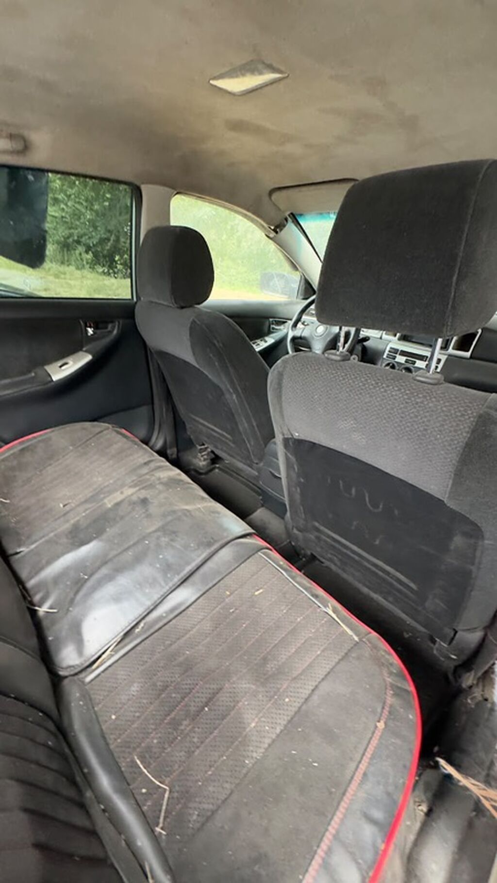 Toyota Corolla: 2002 г., Механика, Седан: фото 3