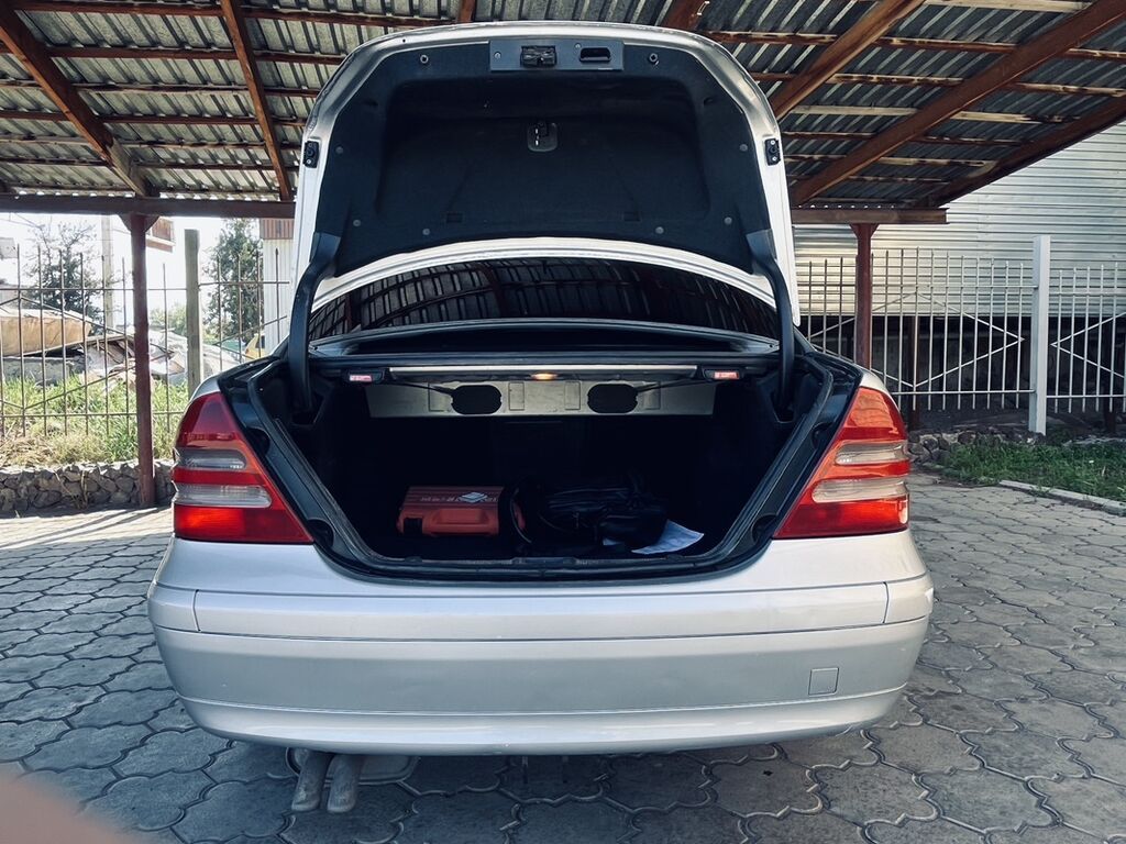 Mercedes-Benz C-Class: 2002 г., 1.8 л, Типтроник, Бензин, Седан: фото 7