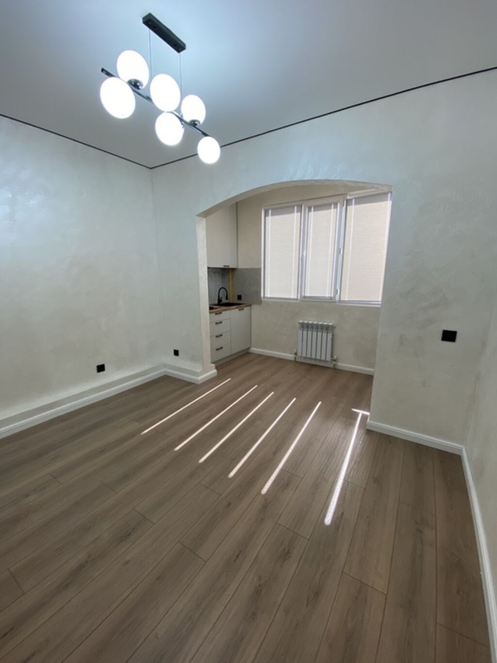 2 комнаты, 45 м², Ала-Арча ТРЦ 106 серия улучшенная, 3 этаж, Дизайнерский ремонт: фото 1