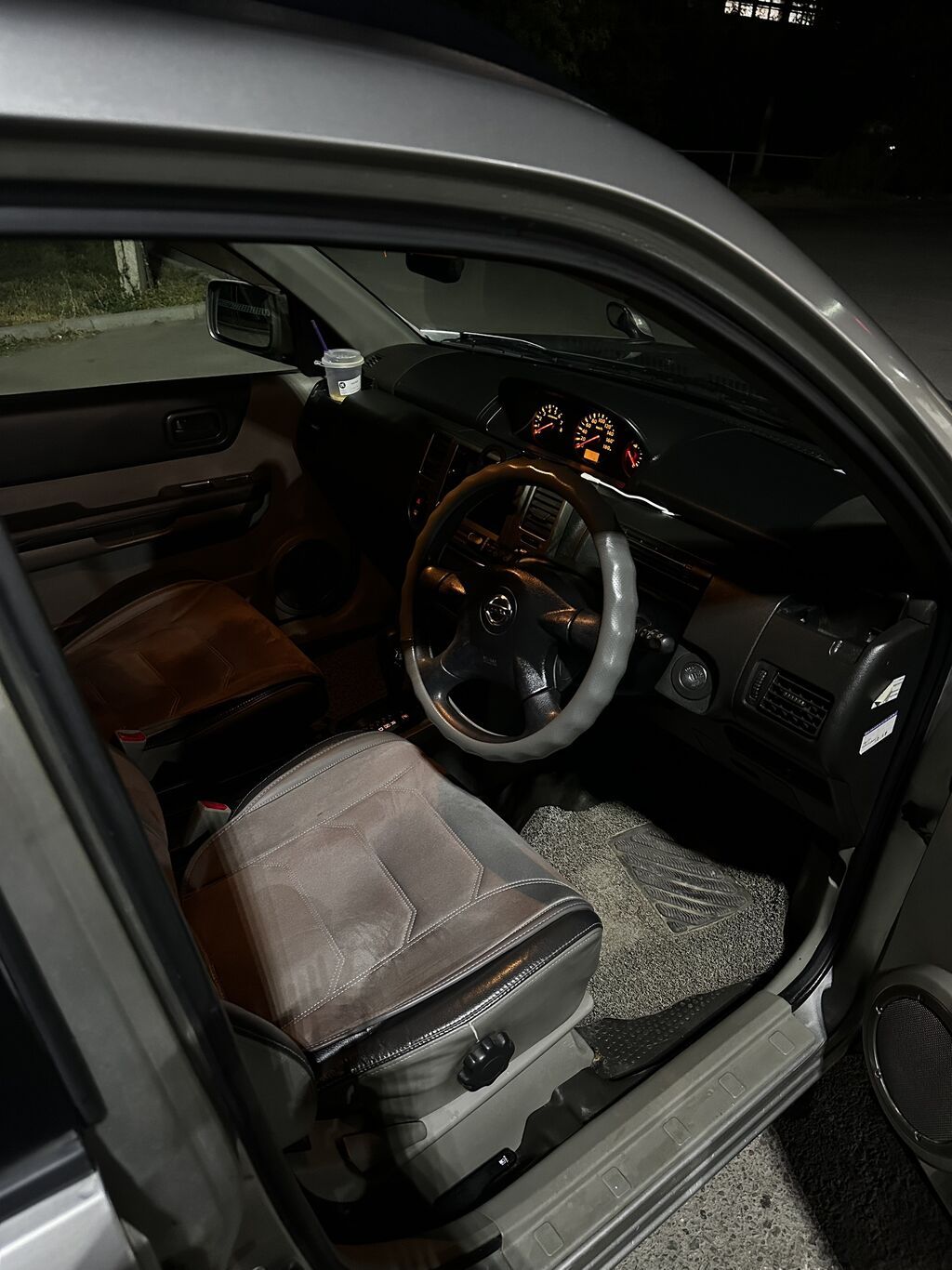 Nissan X-Trail: 2003 г., 2 л, Автомат, Бензин, Кроссовер: фото 3