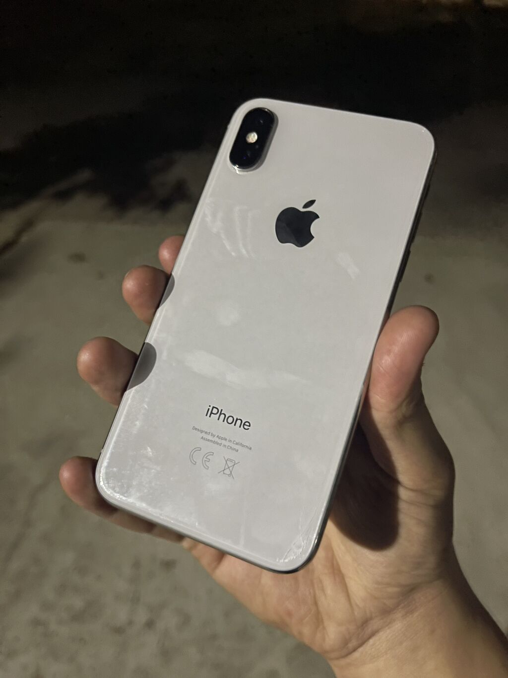 Iphone бишкек. Айфон х. Белый айфон. Айфон 16. Айфон 19.