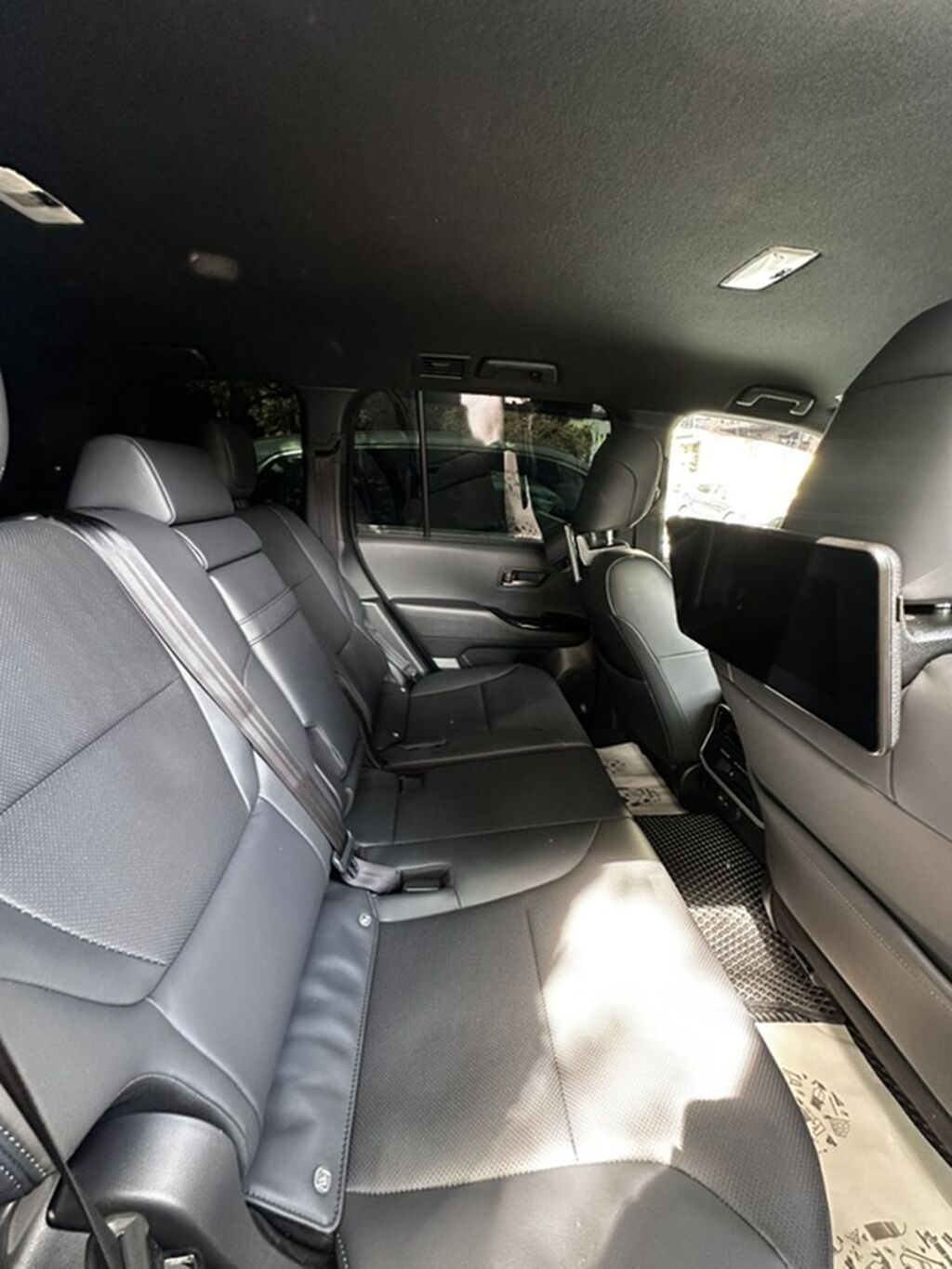 Toyota Land Cruiser: 2024 г., 4 л, Автомат, Бензин, Внедорожник: фото 8