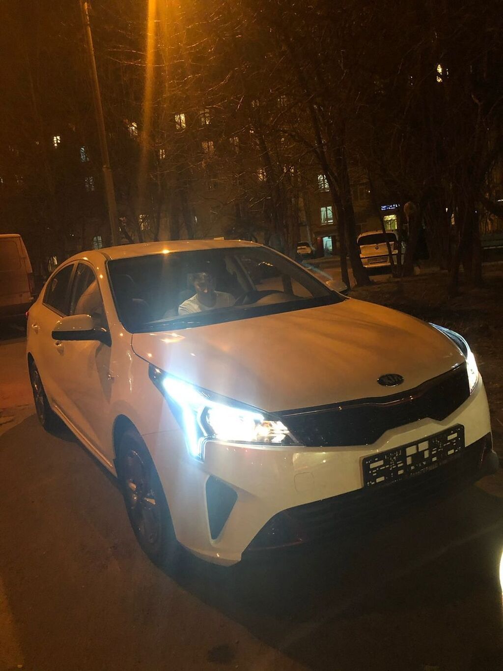 Kia Rio: 2021 г., 1.6 л, Автомат, Бензин, Седан — фото 3