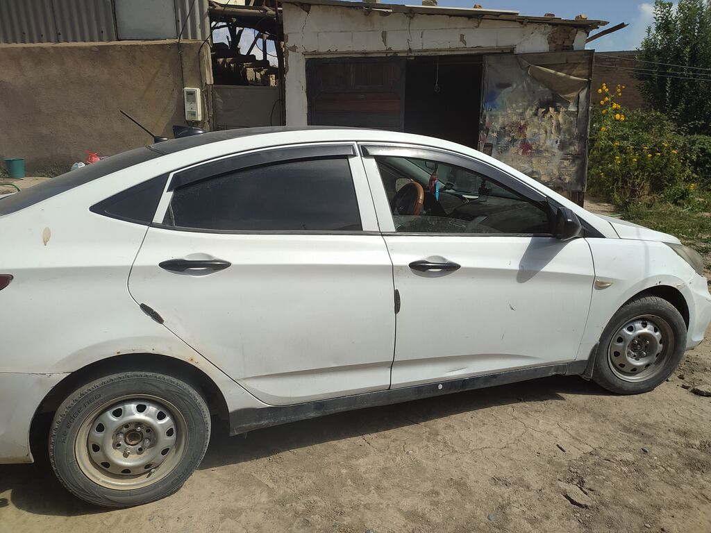 Hyundai Accent