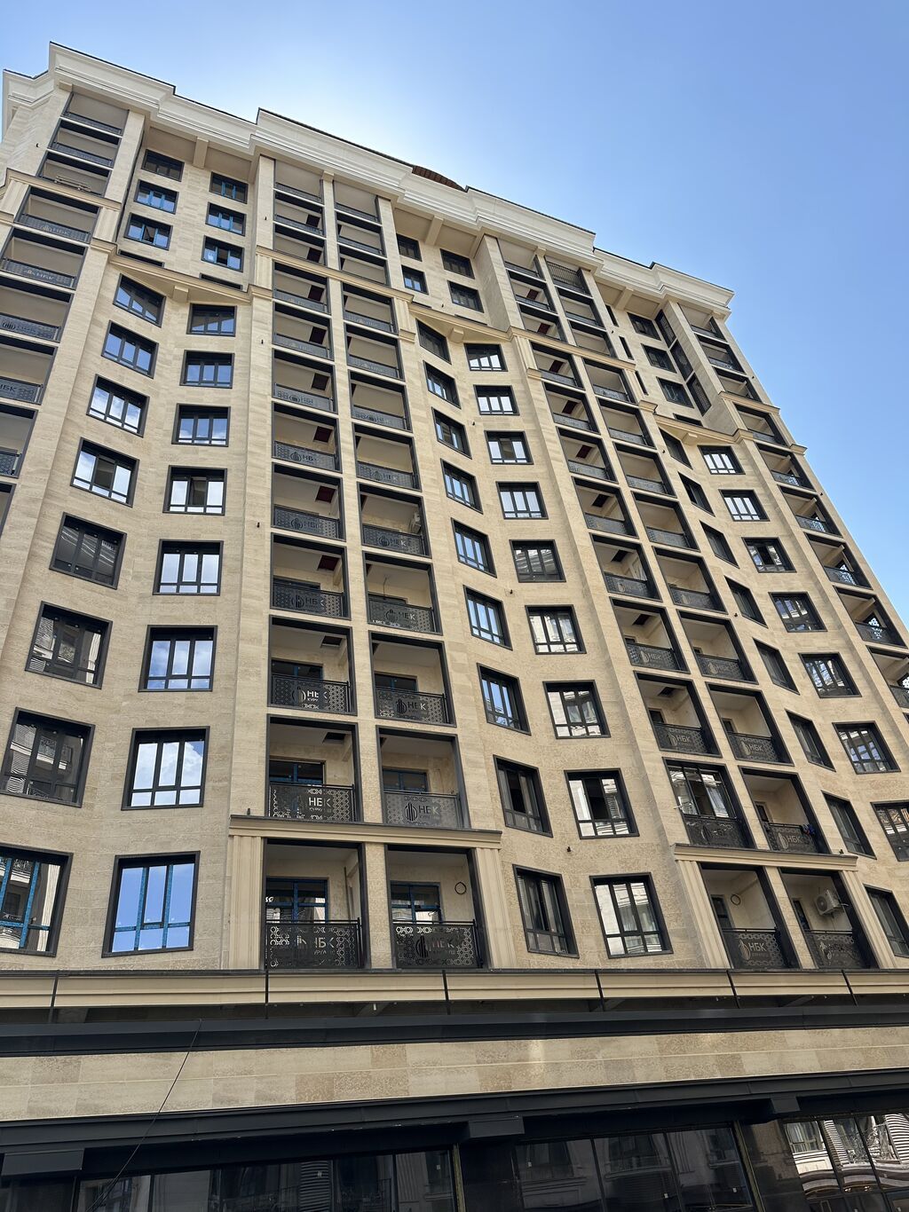 3 комнаты, 81 м², Асанбай мкр Элитка, 12 этаж, ПСО (под самоотделку): фото 4