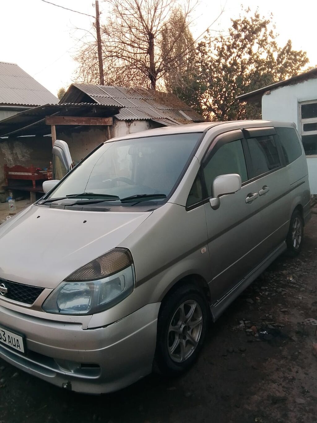 Nissan Serena: 2002 г., 2 л, Автомат, Газ, Минивэн: фото 1