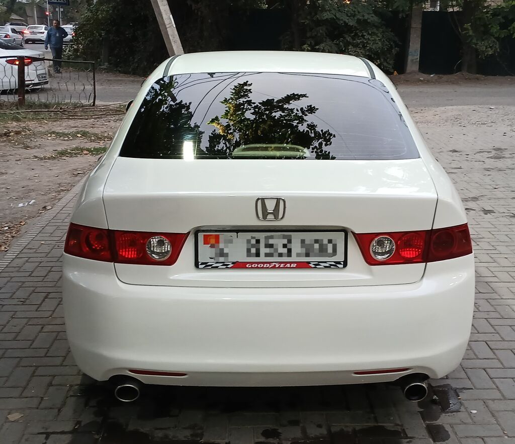 Honda Accord: 2004 г., 2 л, Автомат, Бензин, Седан: фото 4